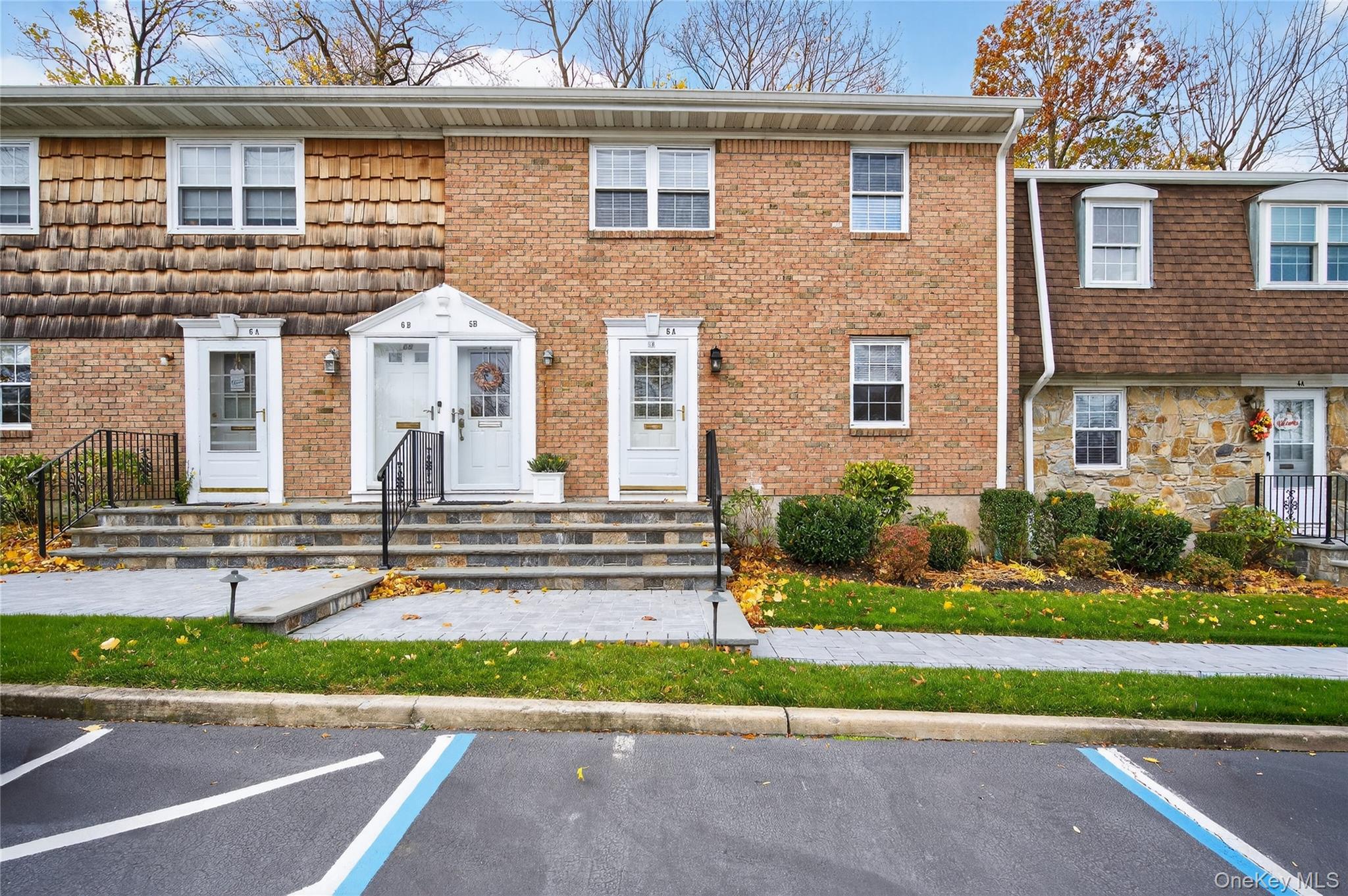 6 Anchorage Lane # 5A, Oyster Bay, NY 11771