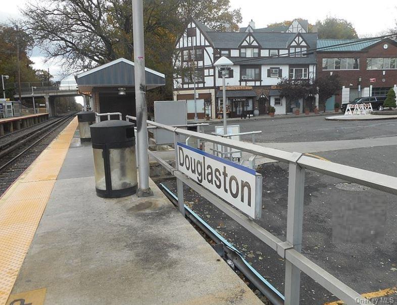 46-11 245th Street, Douglaston, NY 11362