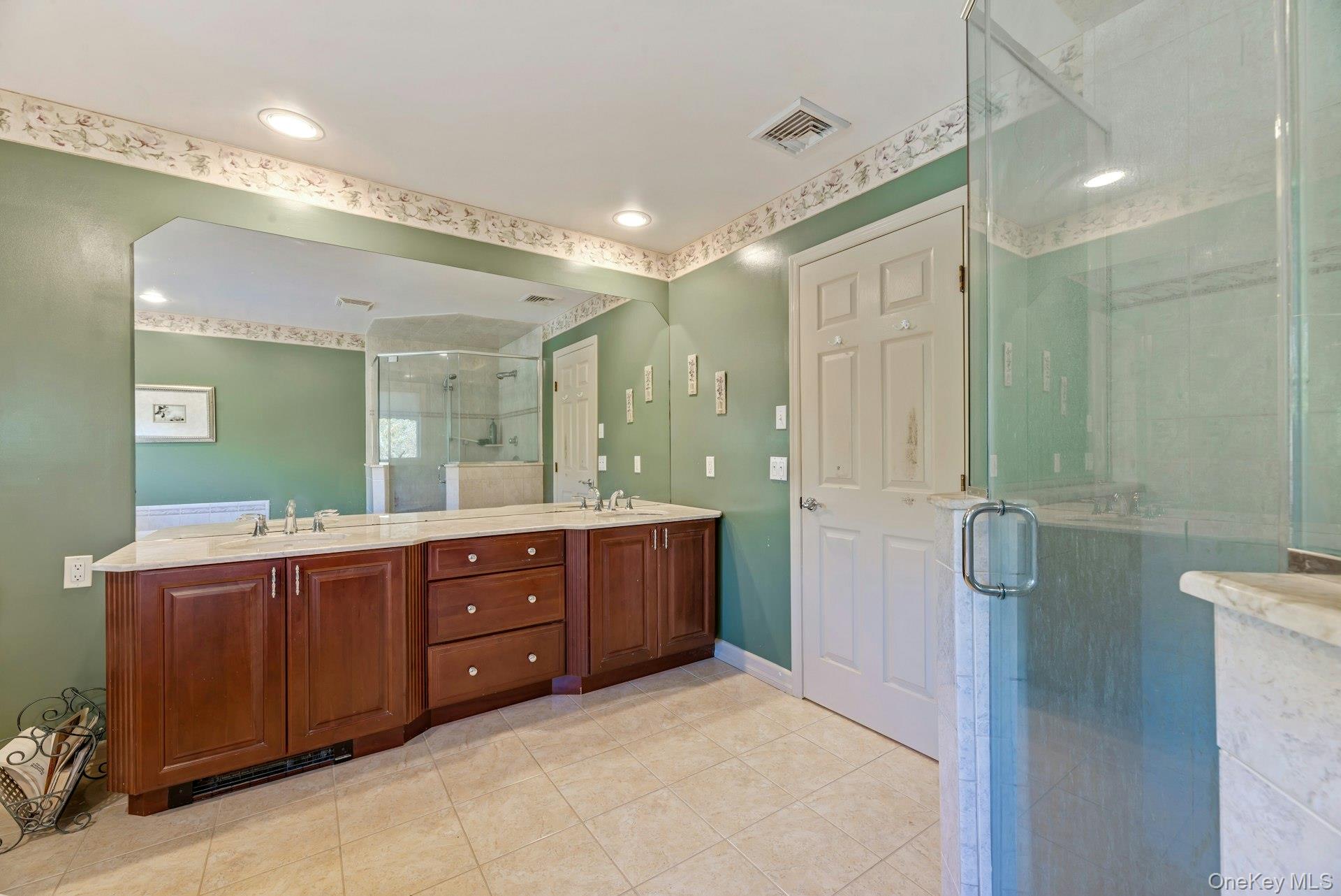 145 Baldwin Place, Cutchogue, NY 11935