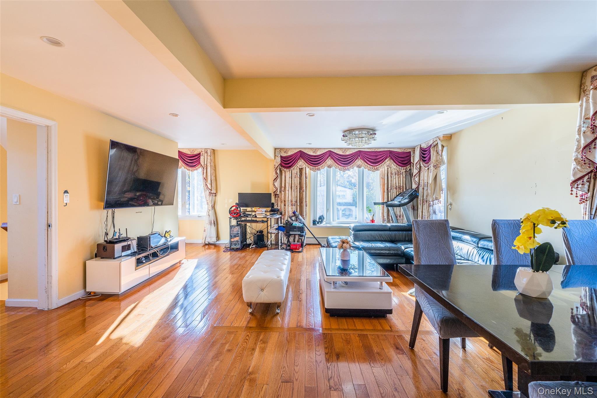 24563 61st Avenue, Little Neck, NY 11362