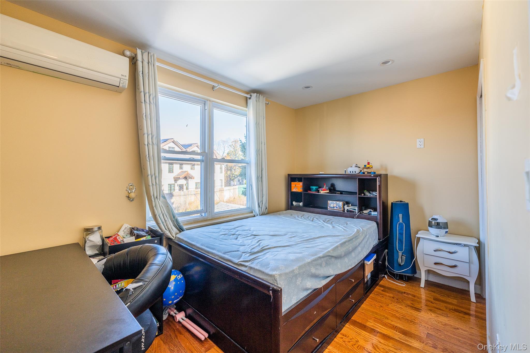 24563 61st Avenue, Little Neck, NY 11362