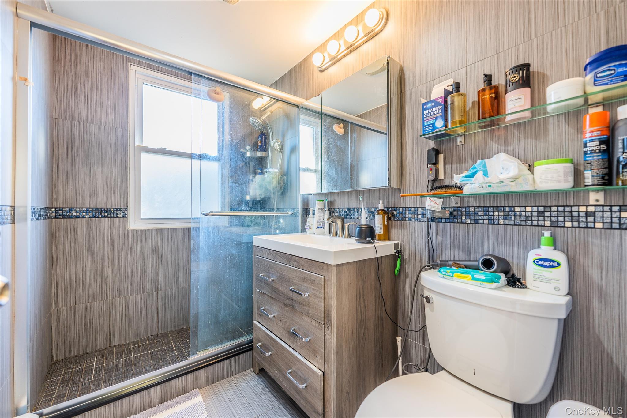 24563 61st Avenue, Little Neck, NY 11362