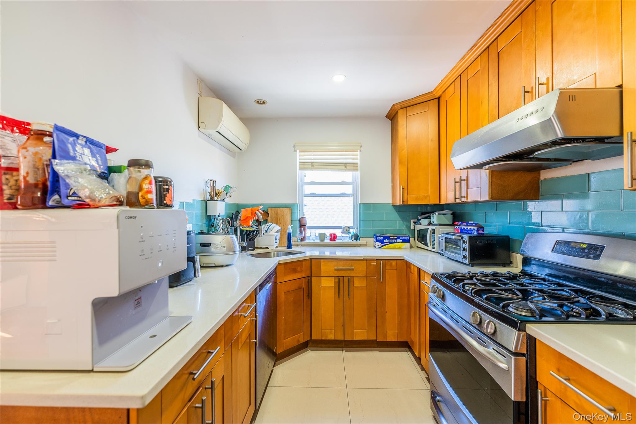 24563 61st Avenue, Little Neck, NY 11362