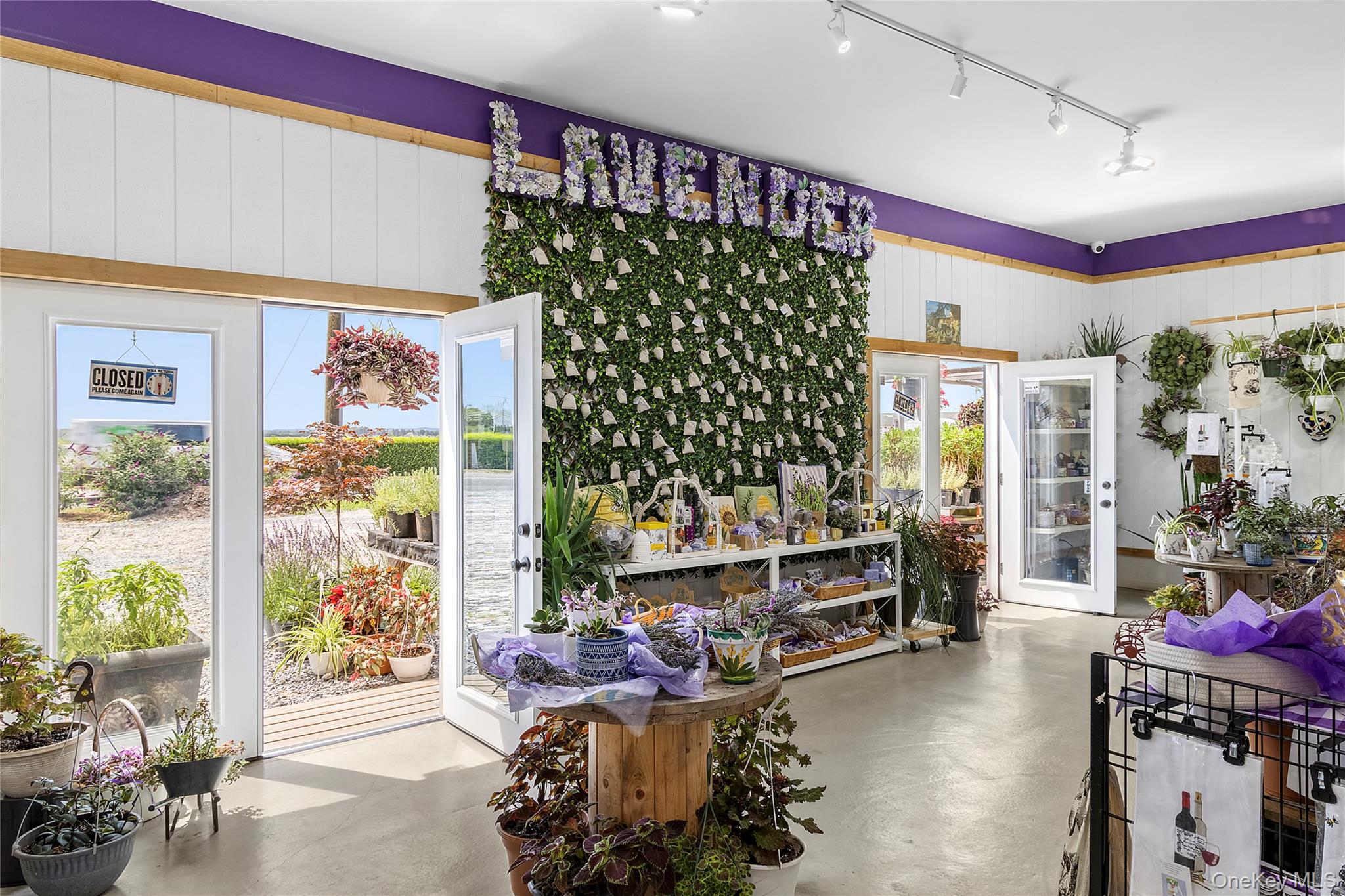 3360 Sound Avenue, Riverhead, NY 11901