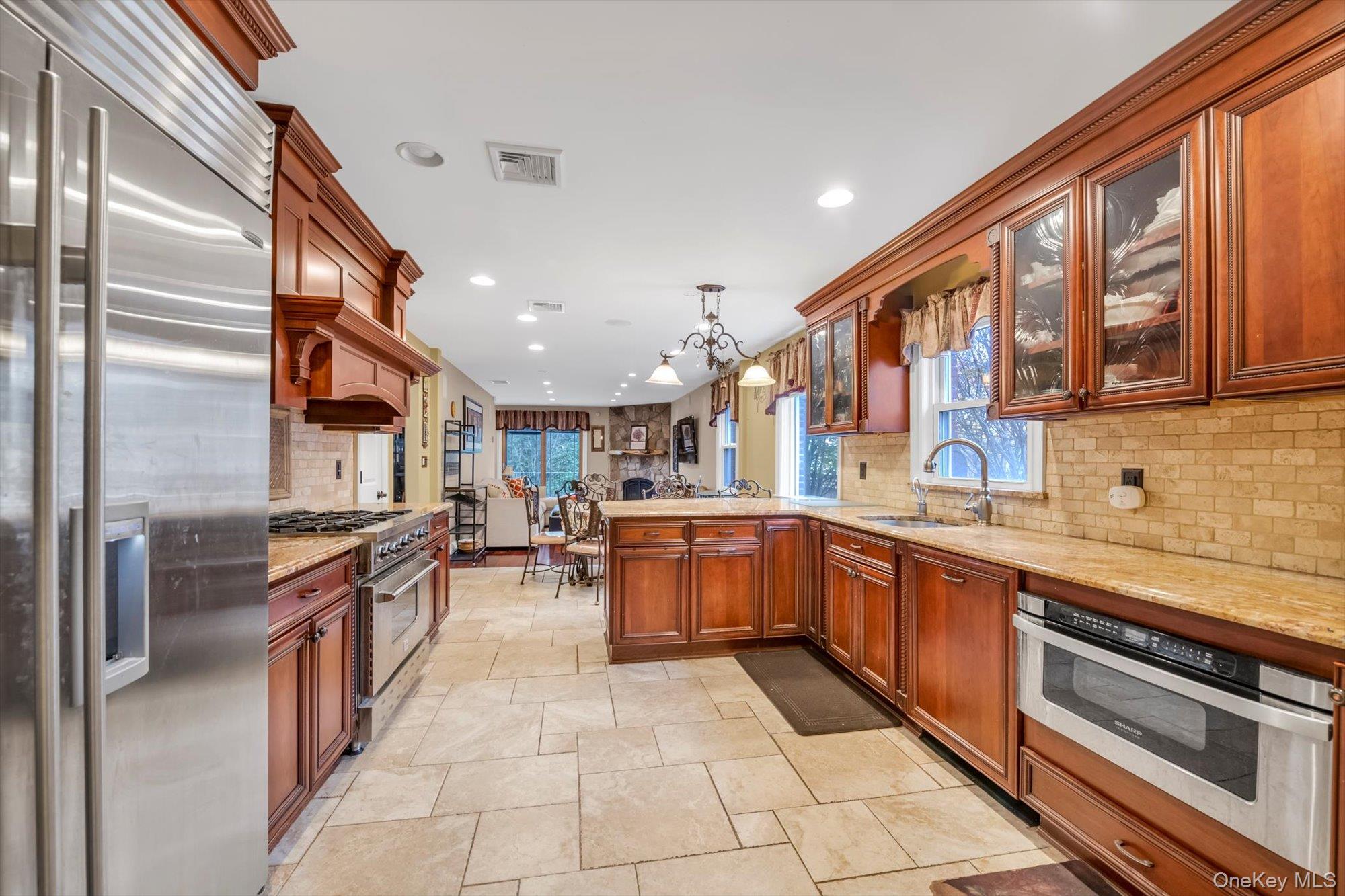 65 Reyam Road, Lynbrook, NY 11563