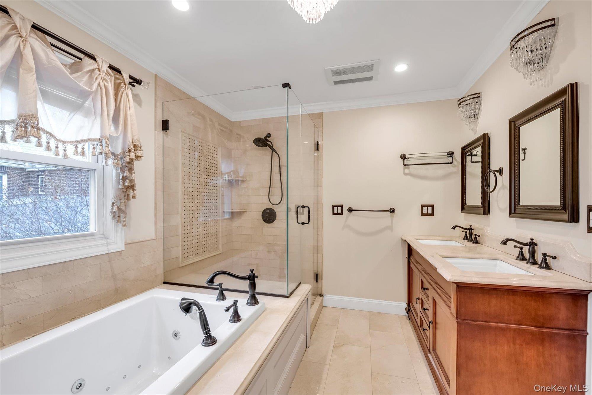 65 Reyam Road, Lynbrook, NY 11563