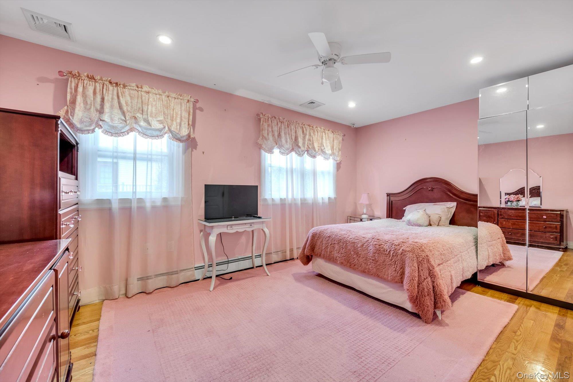 65 Reyam Road, Lynbrook, NY 11563