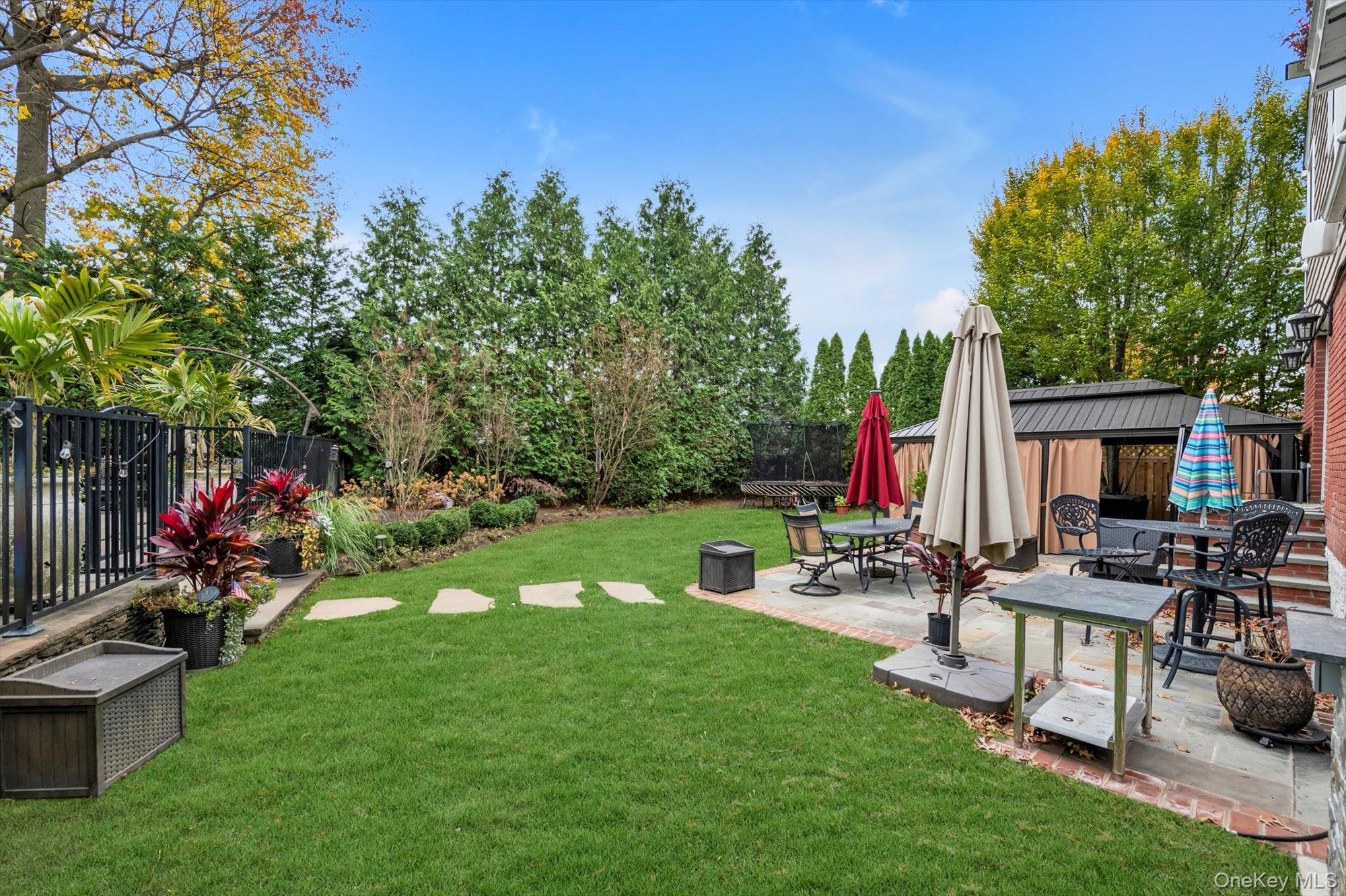 65 Reyam Road, Lynbrook, NY 11563