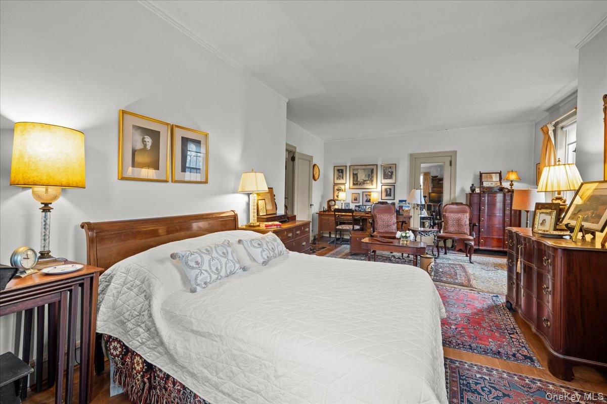 525 W 238th Street # 2B, Bronx, NY 10463