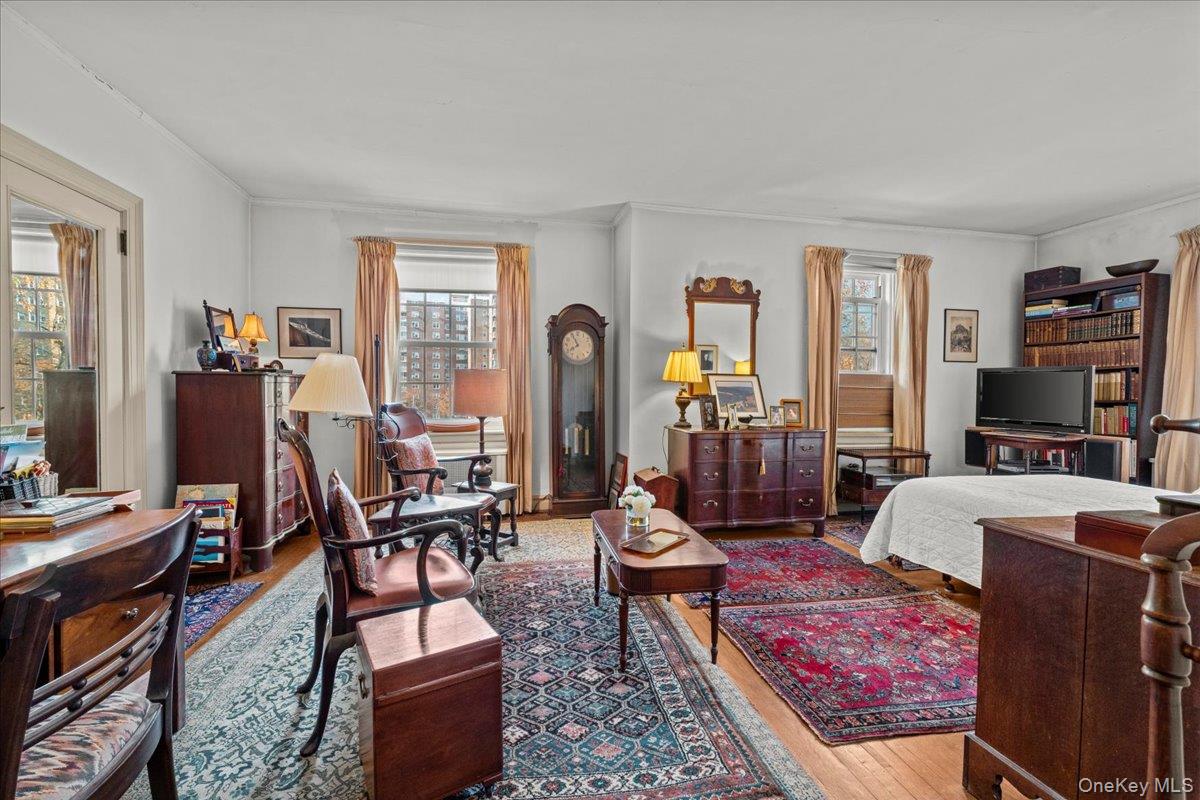 525 W 238th Street # 2B, Bronx, NY 10463