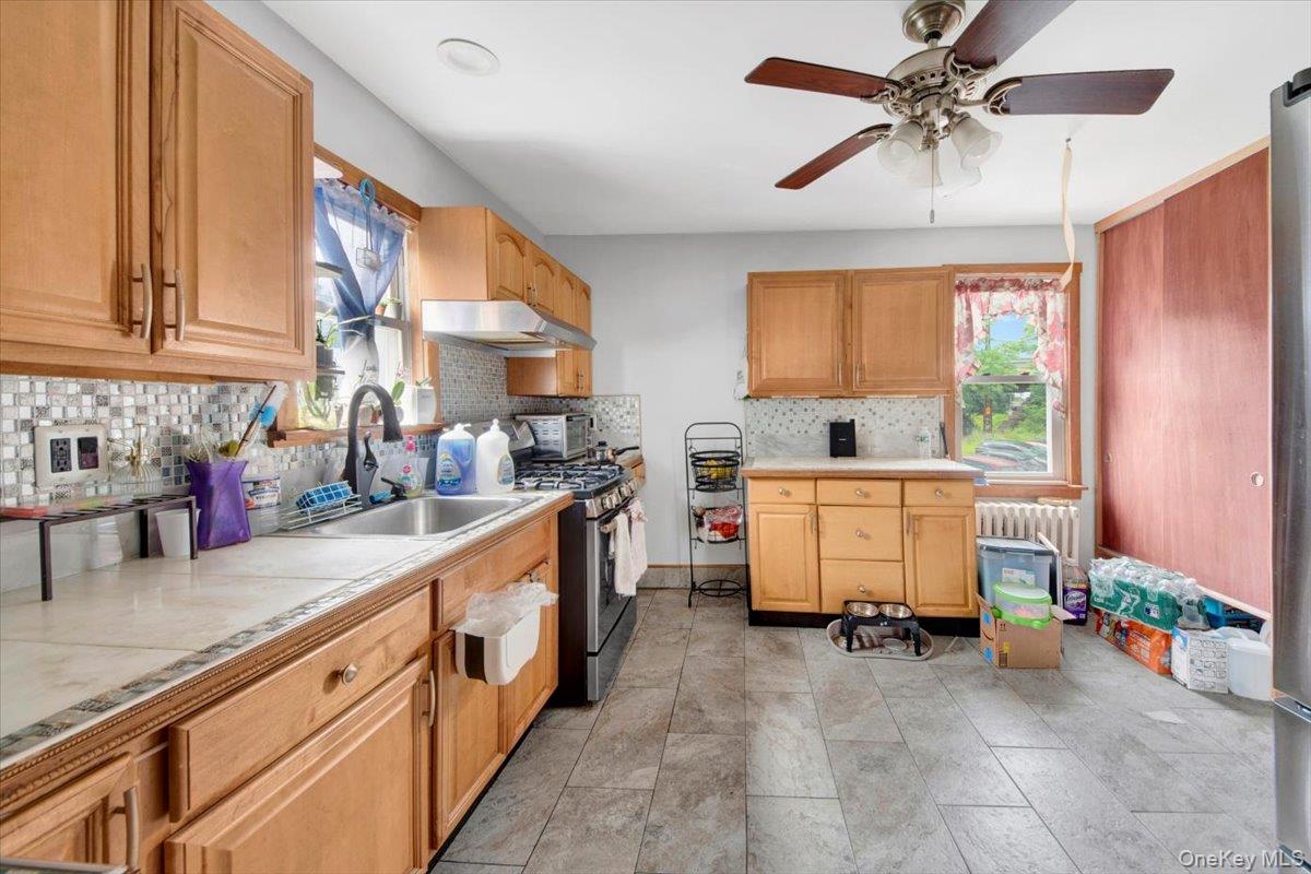 14 Bartels Place, New Rochelle, NY 10801