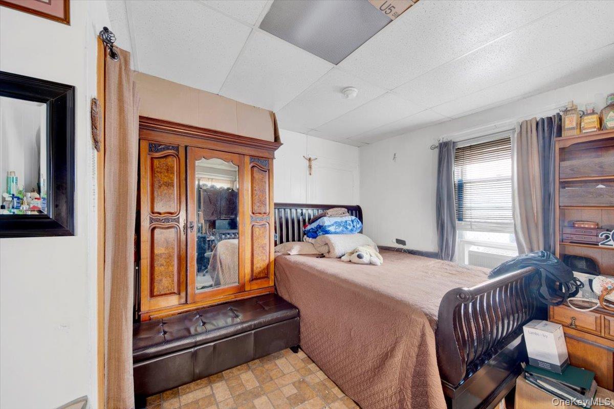 14 Bartels Place, New Rochelle, NY 10801