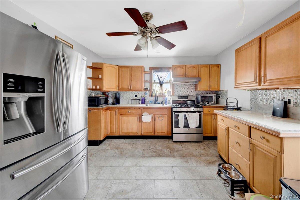 14 Bartels Place, New Rochelle, NY 10801