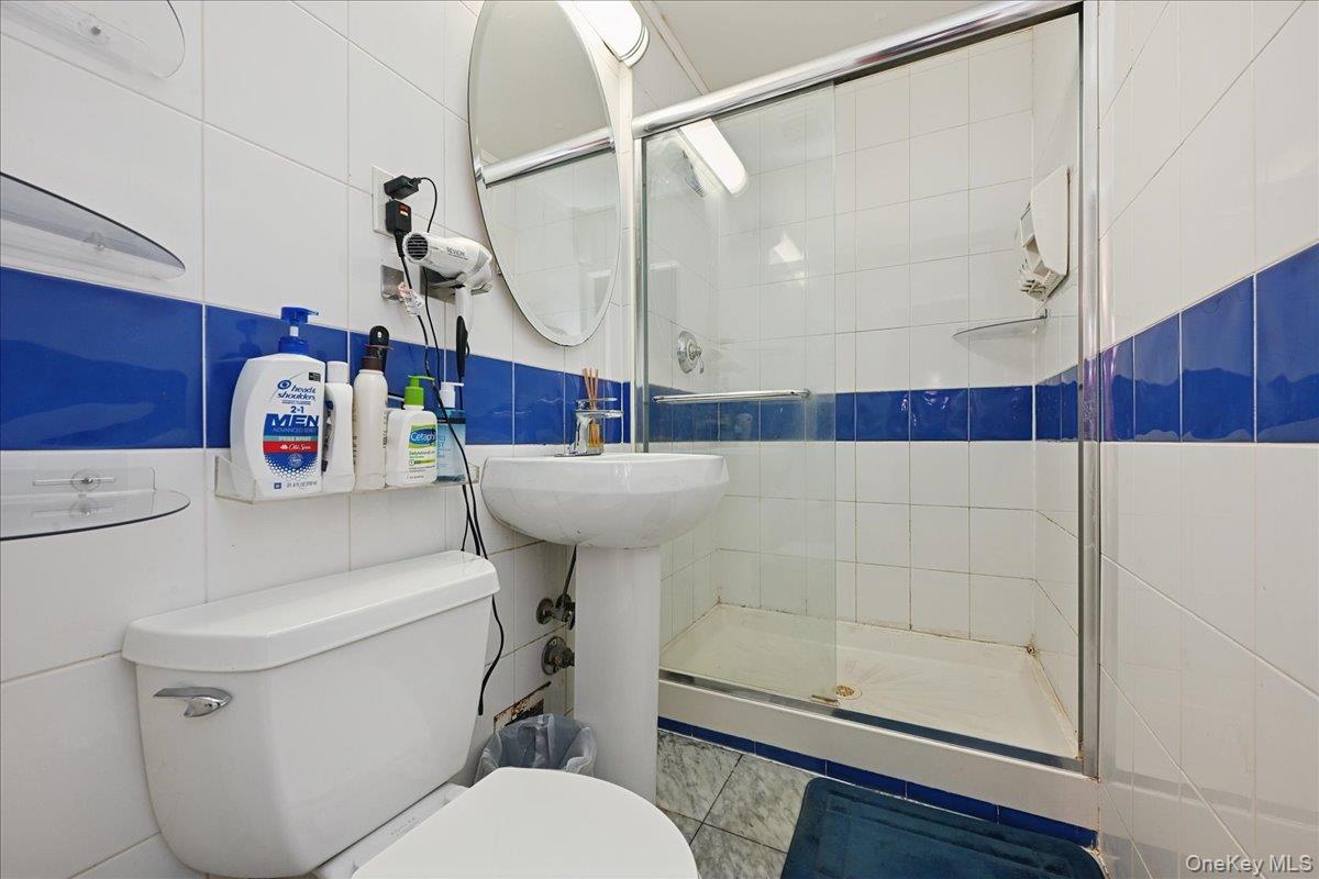 6239 Douglaston Parkway # 19, Douglaston, NY 11362