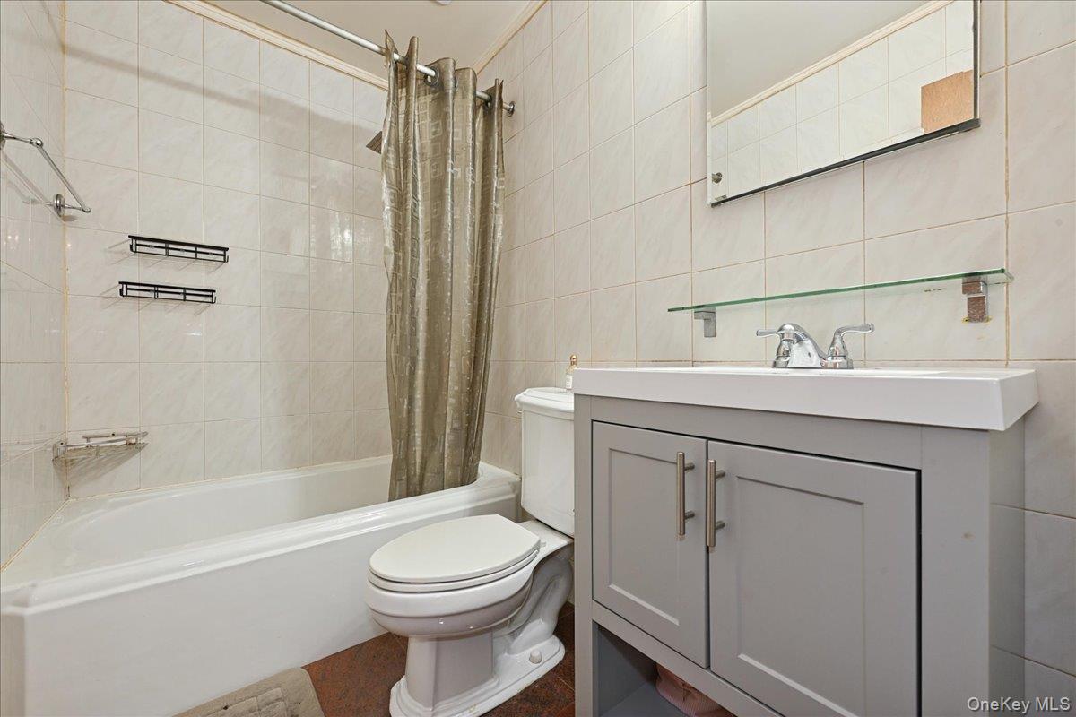 6239 Douglaston Parkway # 19, Douglaston, NY 11362