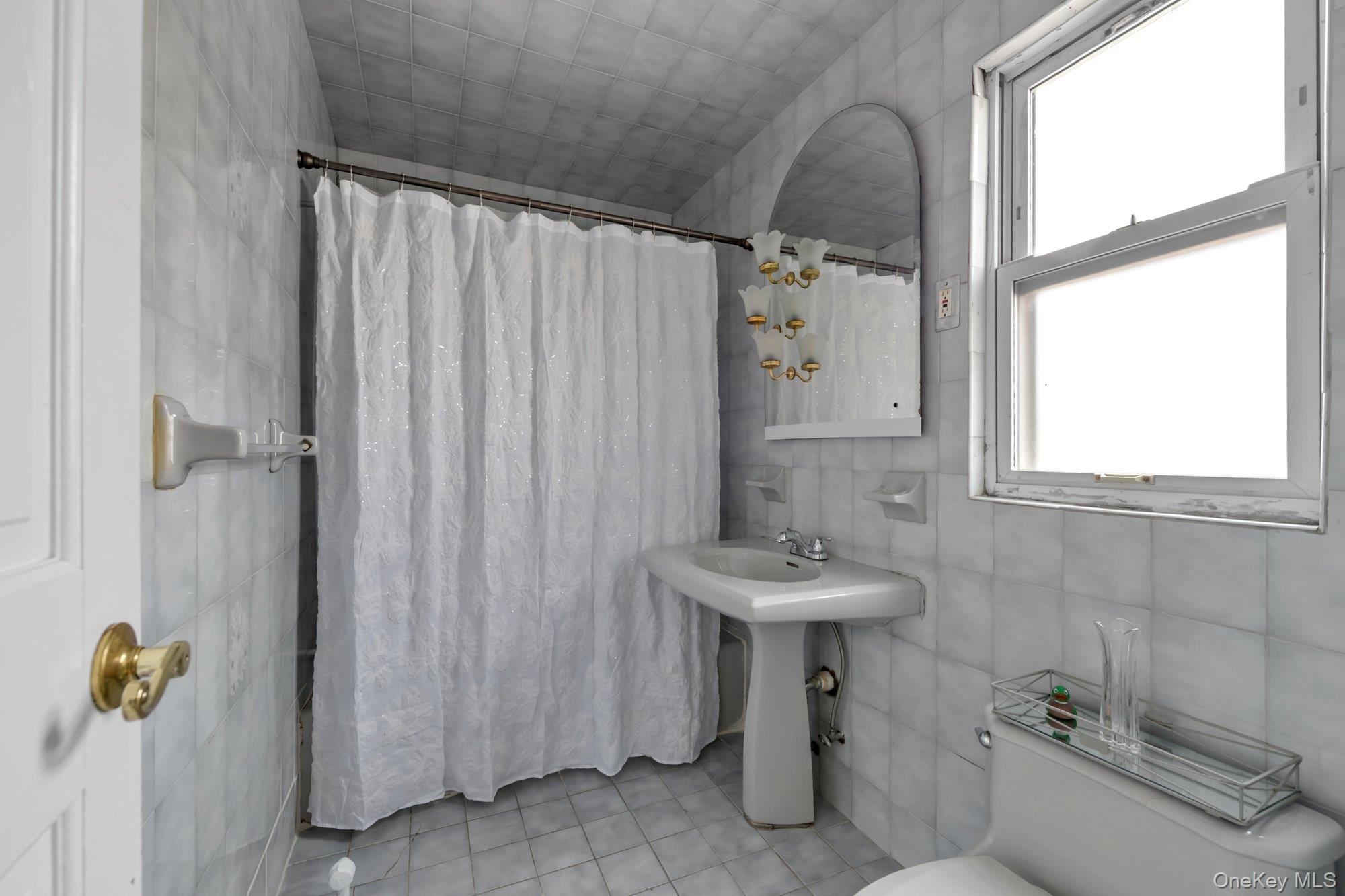 1221 Ellsworth Avenue, Bronx, NY 10465