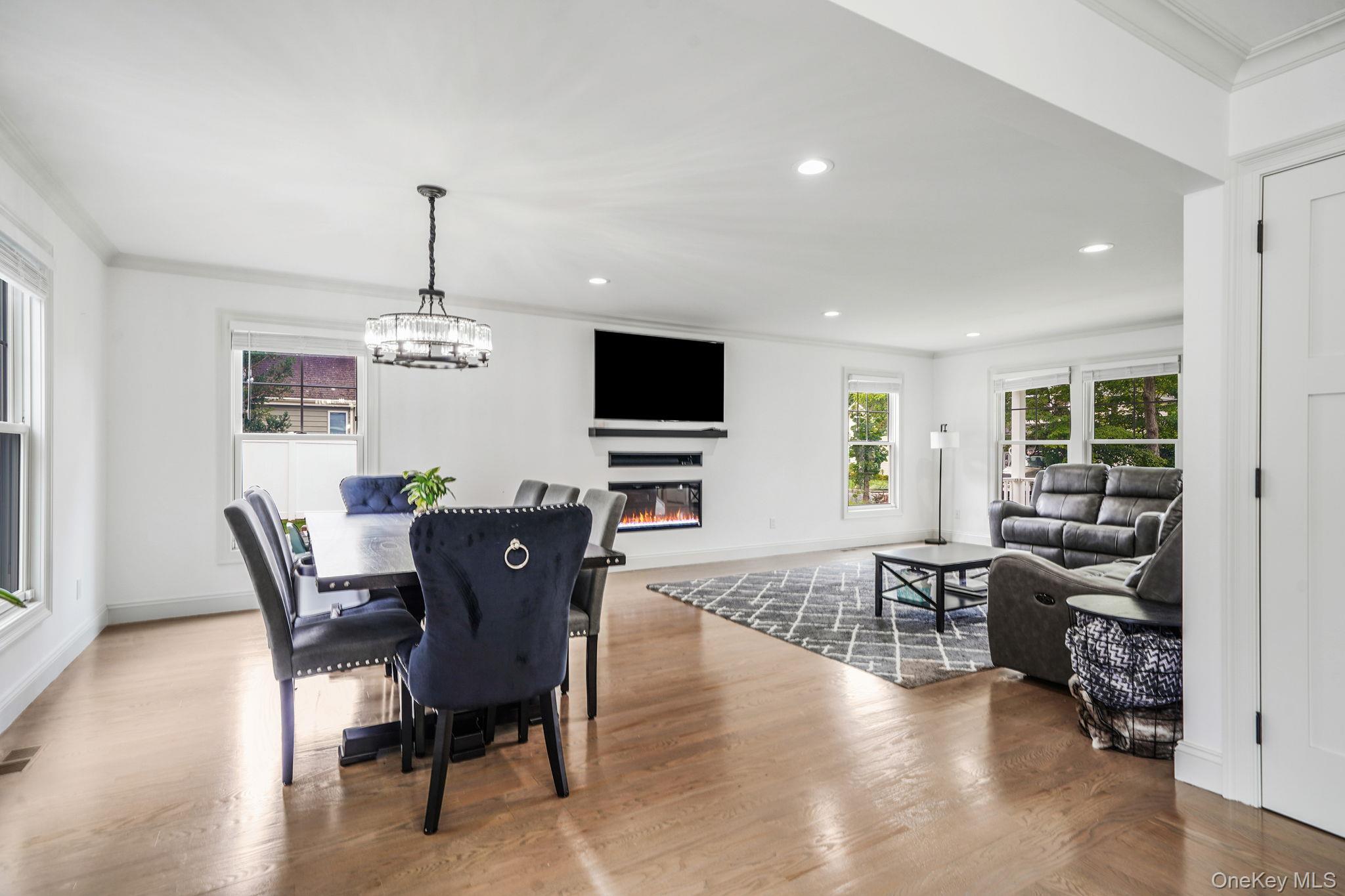 120 4th Street, Saint James, NY 11780