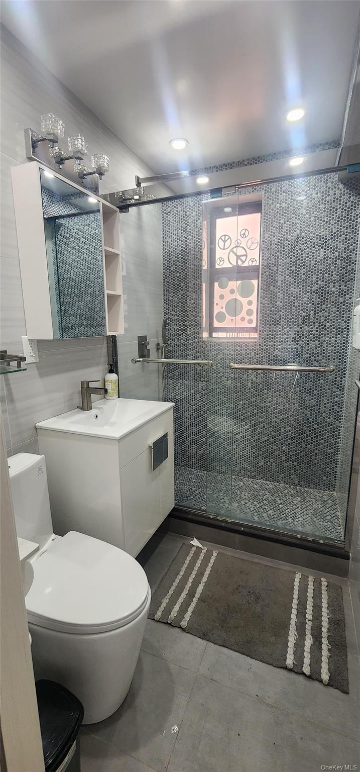 141-60 84RD # 6A, Briarwood, NY 11435