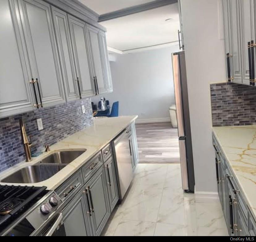 141-60 84RD # 6A, Briarwood, NY 11435