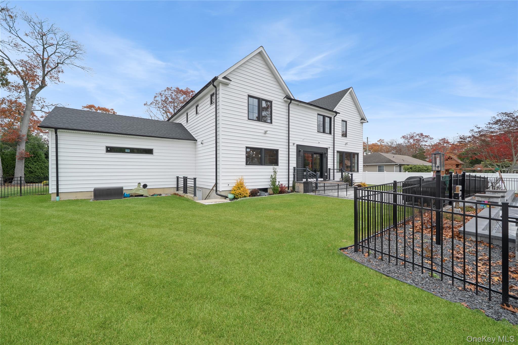 18 Timberpoint Road, East Islip, NY 11730