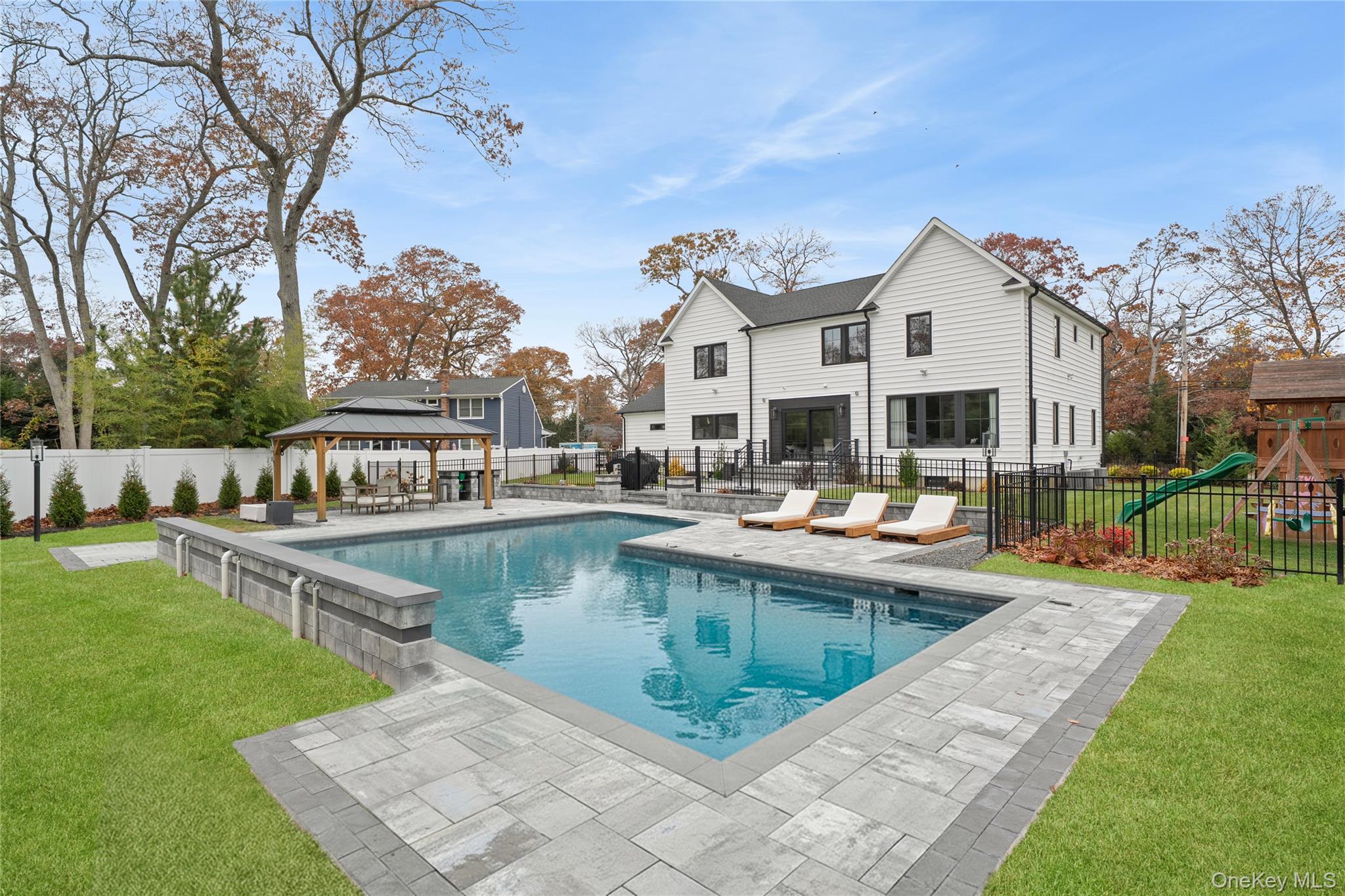 18 Timberpoint Road, East Islip, NY 11730