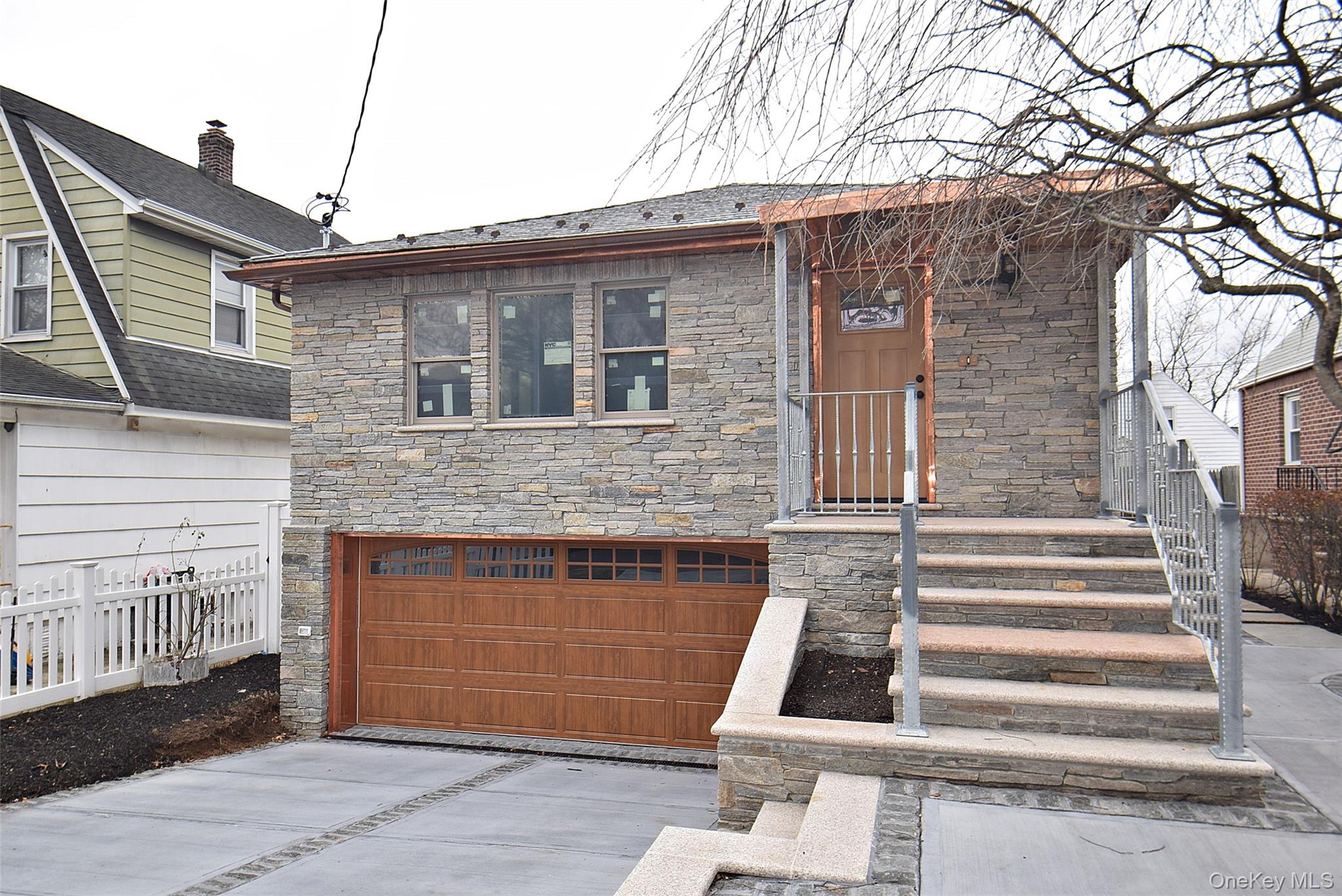 86-16 262nd Street, Floral Park, NY 11001