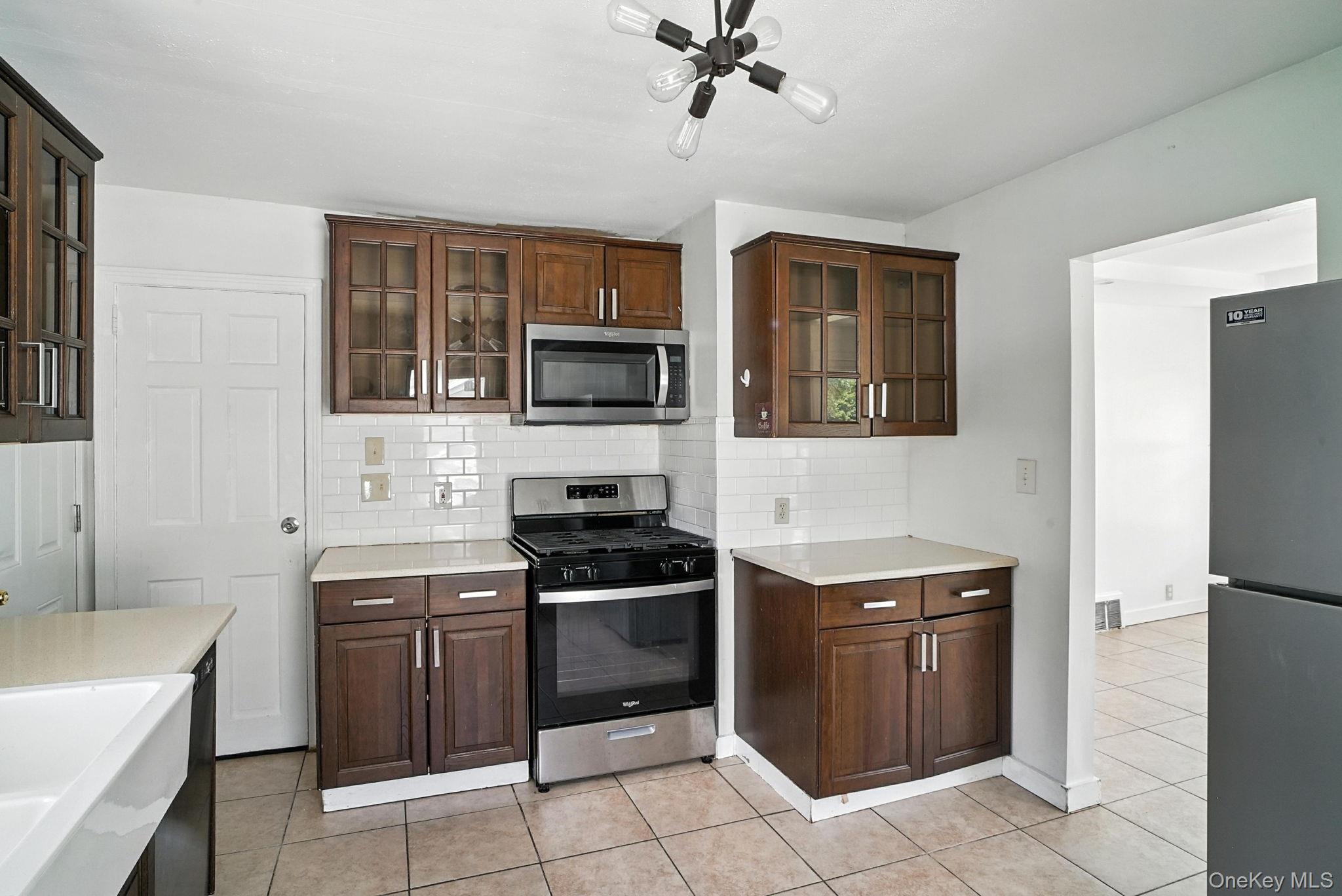 71 Commonwealth Avenue, Middletown, NY 10940