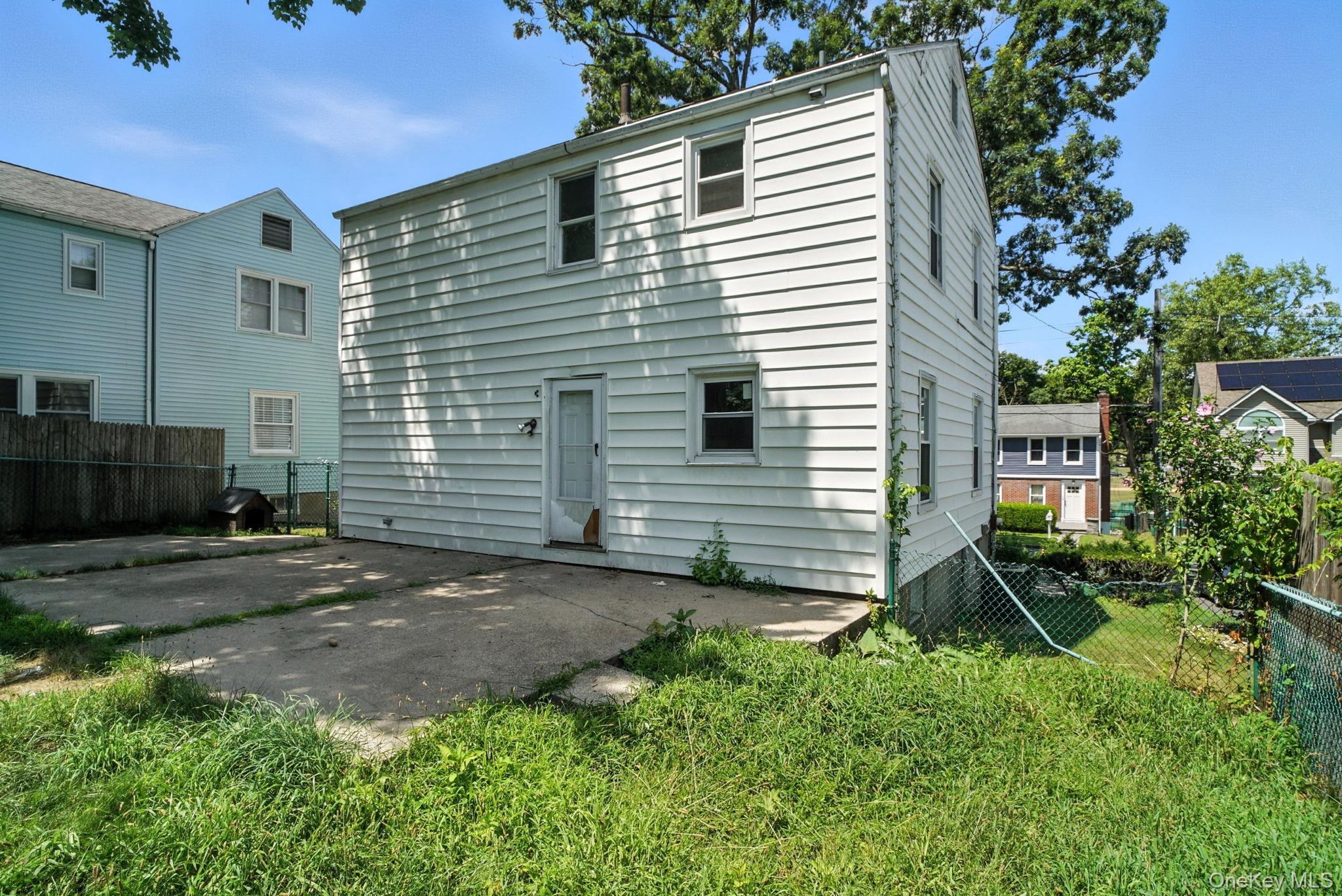 71 Commonwealth Avenue, Middletown, NY 10940