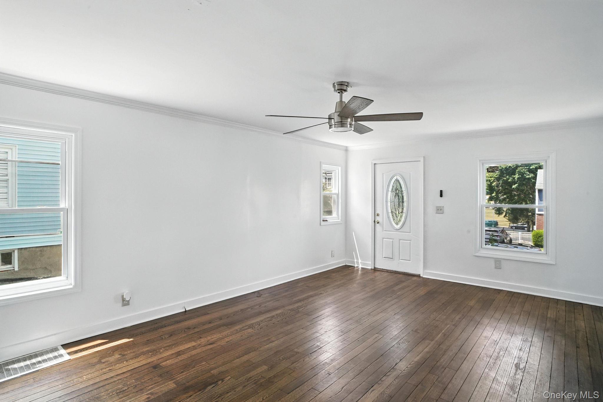 71 Commonwealth Avenue, Middletown, NY 10940