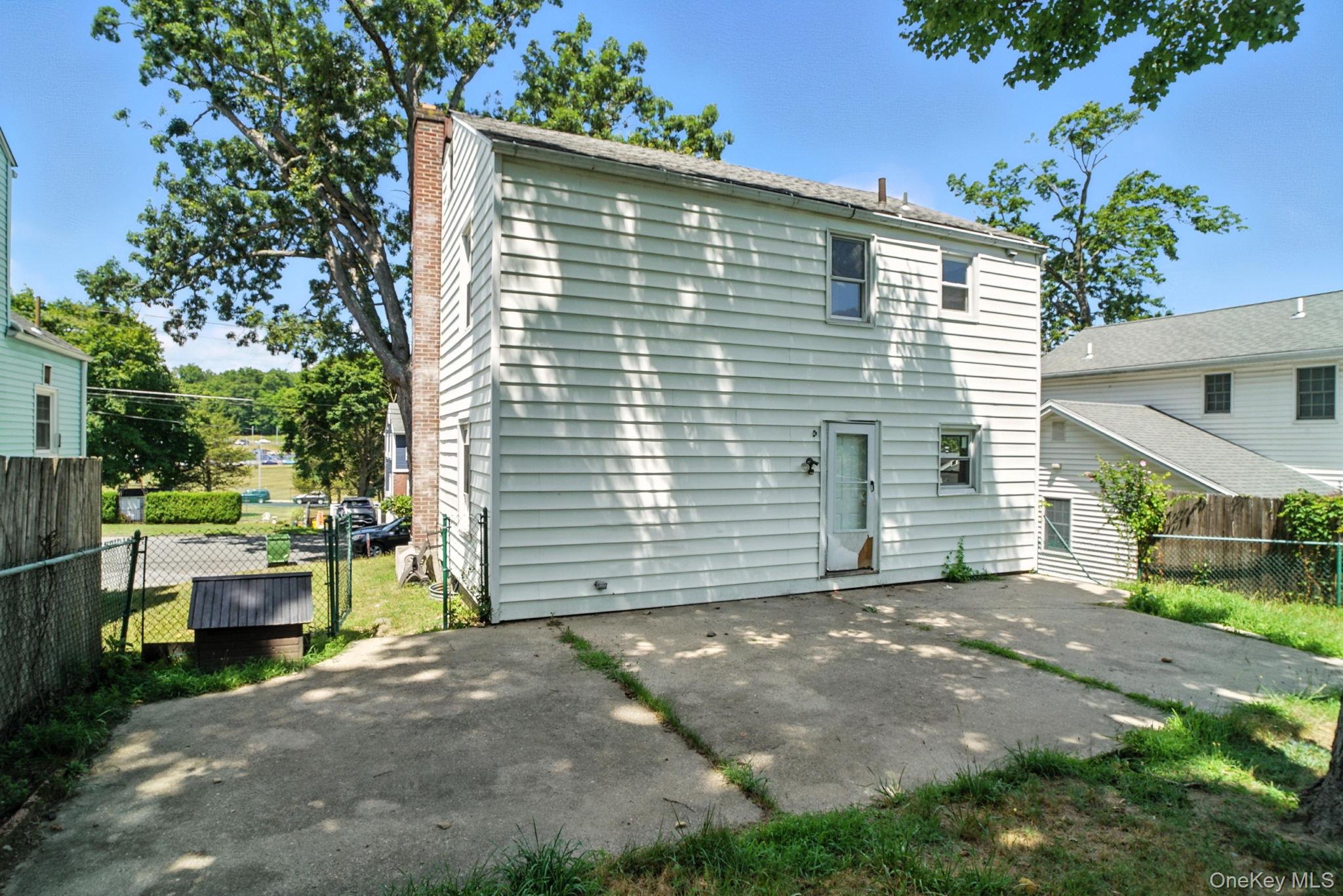 71 Commonwealth Avenue, Middletown, NY 10940