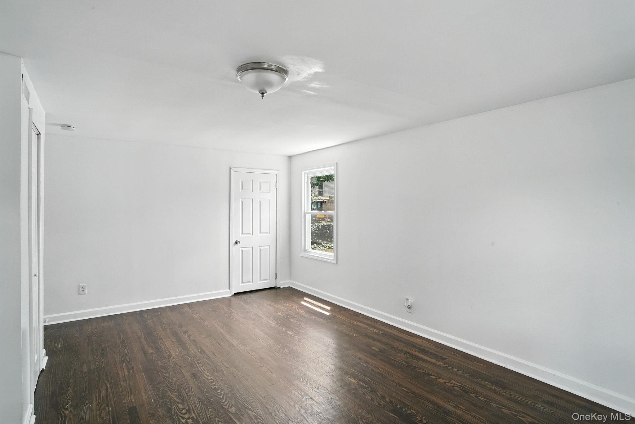 71 Commonwealth Avenue, Middletown, NY 10940