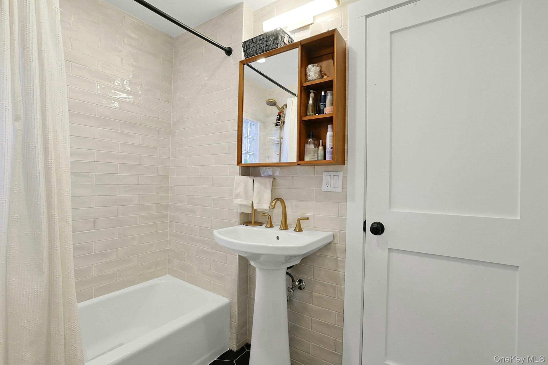 32 School Street # A, Armonk, NY 10504