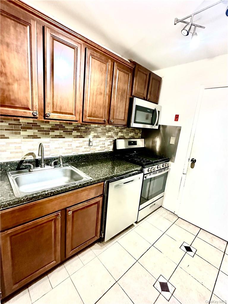 376 Concord Lane, Middletown, NY 10940