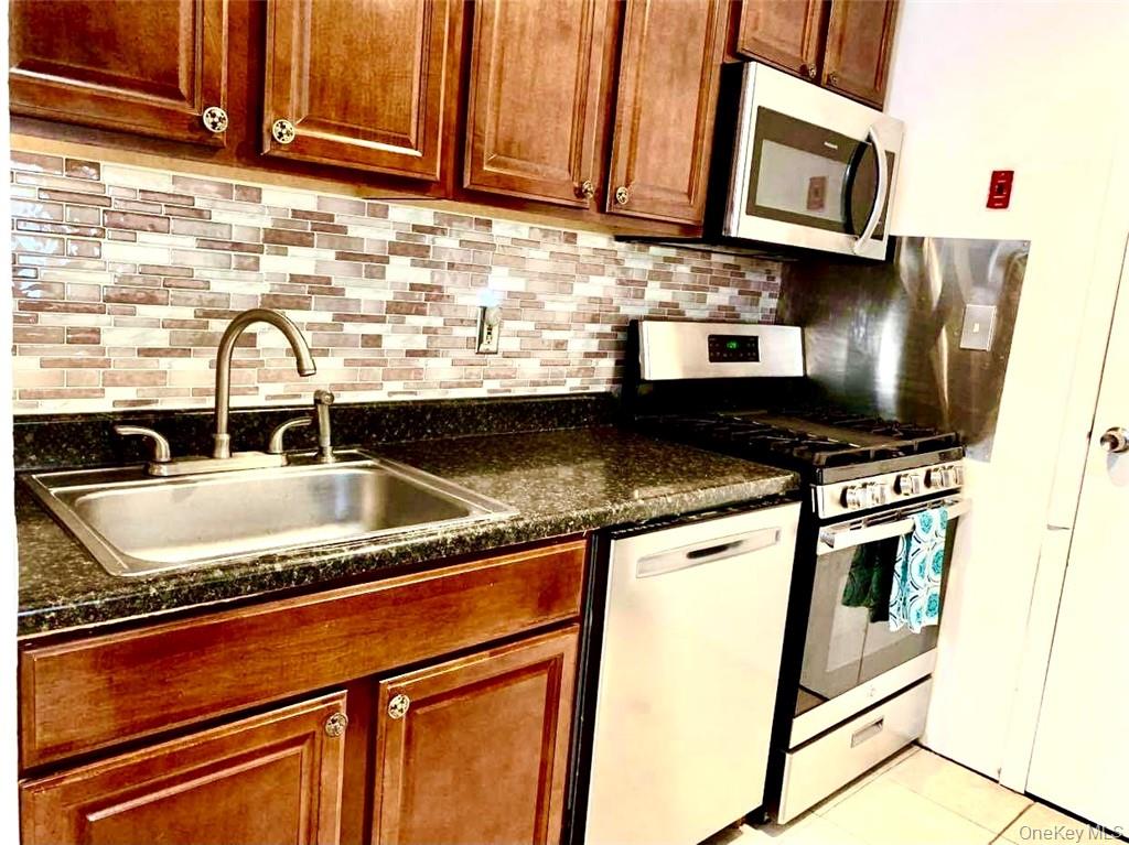 376 Concord Lane, Middletown, NY 10940