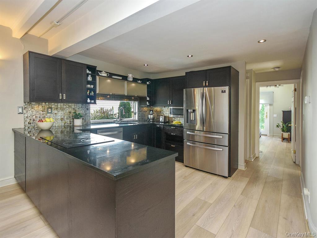 20 Oldwood Road # 1st Floor, Port Washington, NY 11050