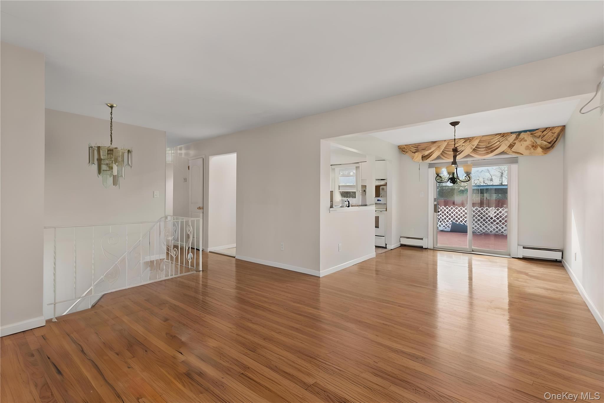 157 N Alleghany Avenue, Lindenhurst, NY 11757