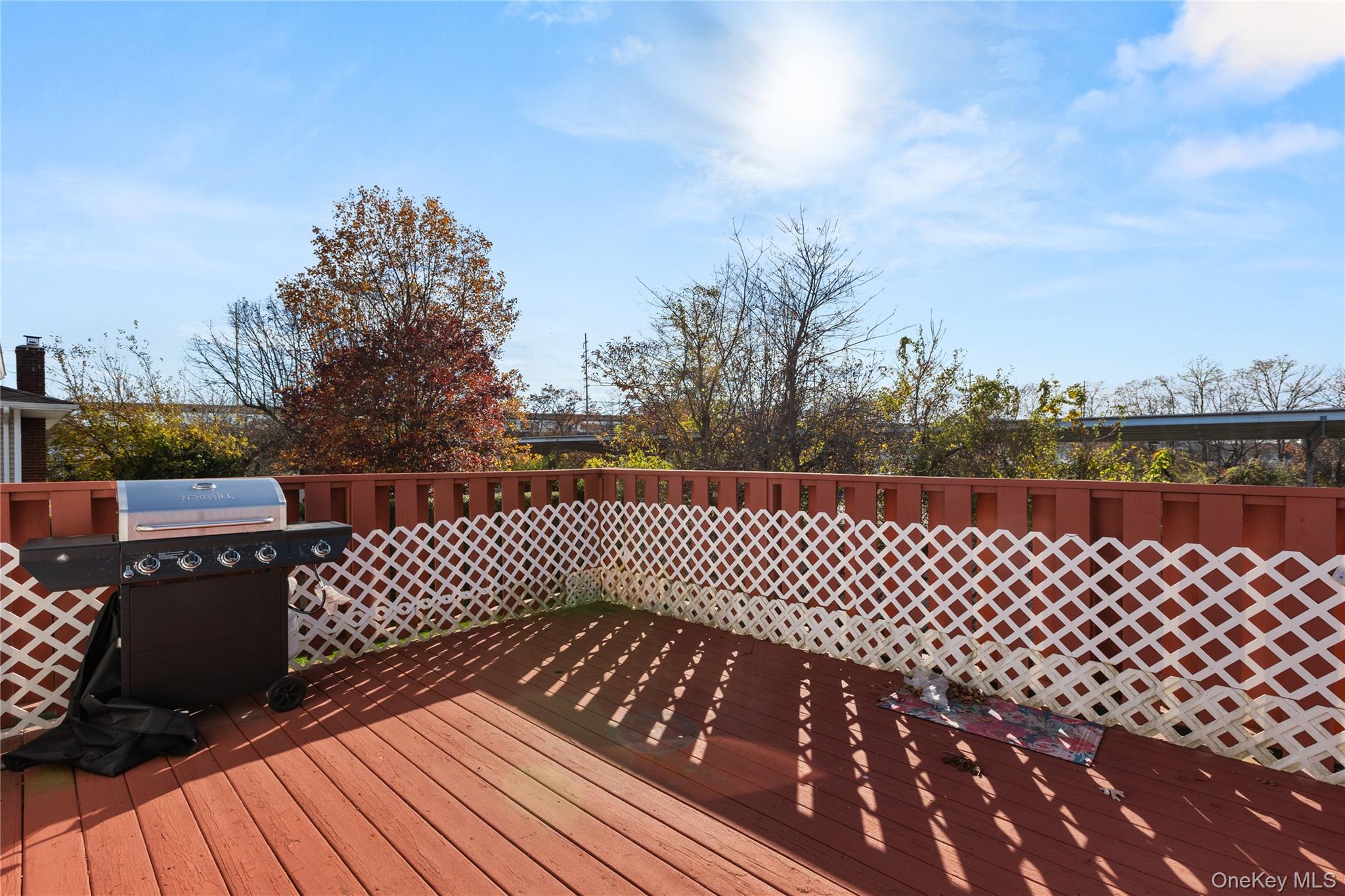 157 N Alleghany Avenue, Lindenhurst, NY 11757