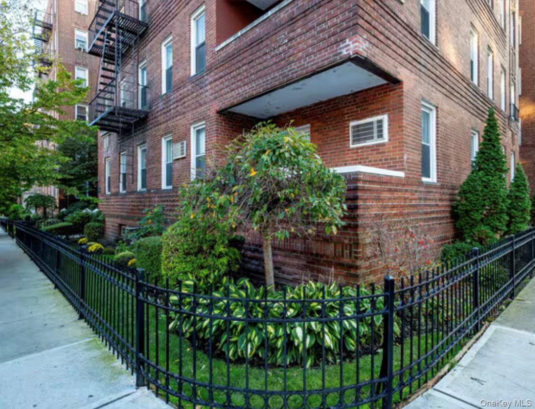 6536 Wetherole Street # 306, Rego Park, NY 11374
