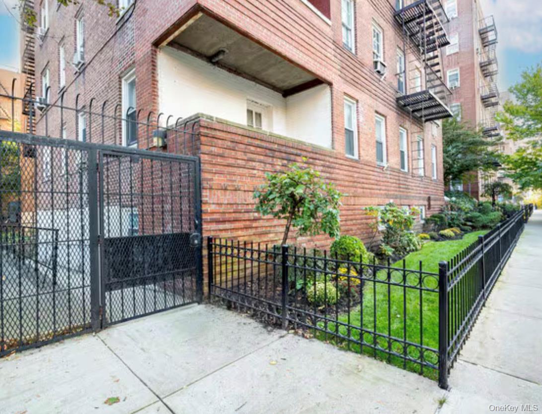 6536 Wetherole Street # 306, Rego Park, NY 11374