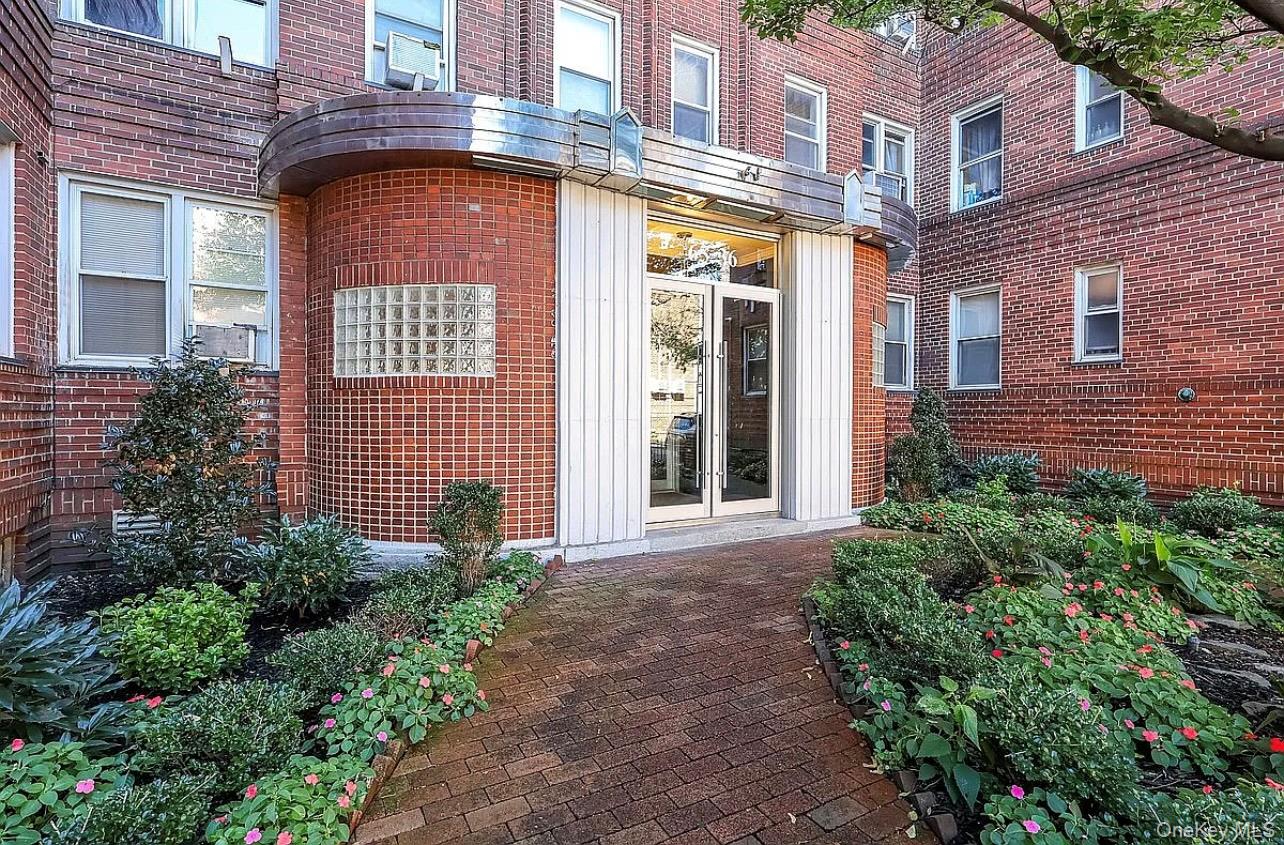 6536 Wetherole Street # 306, Rego Park, NY 11374