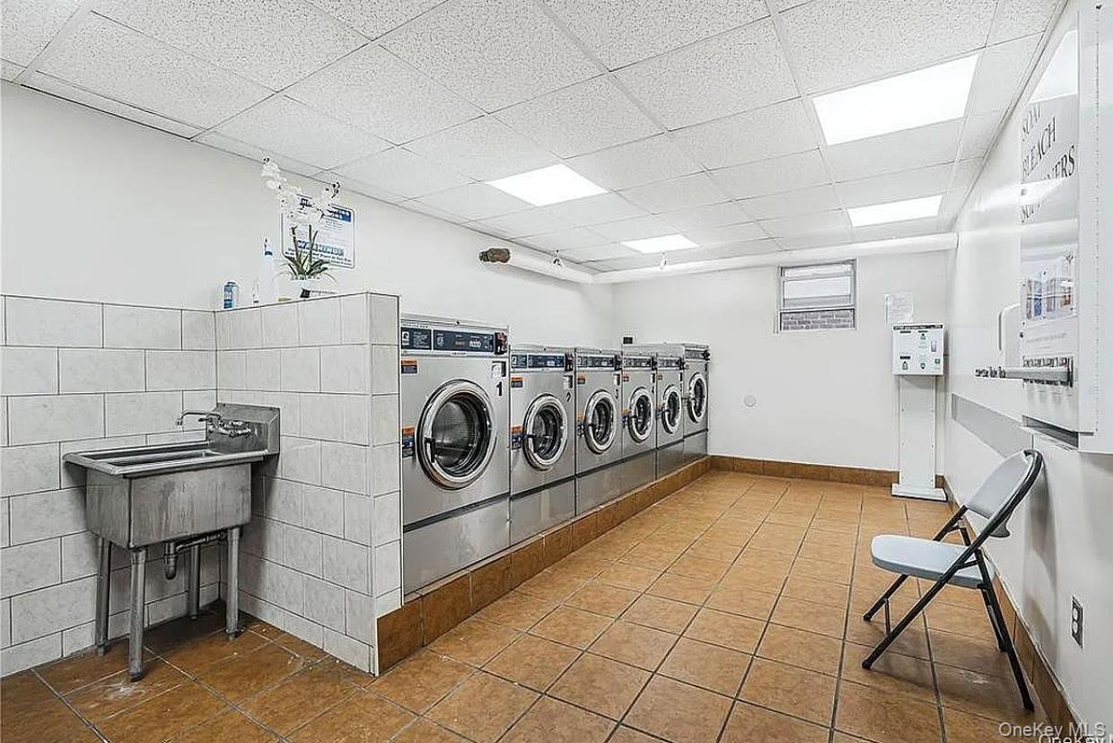 6536 Wetherole Street # 306, Rego Park, NY 11374