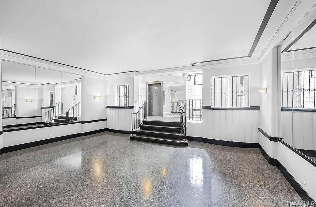 6536 Wetherole Street # 306, Rego Park, NY 11374