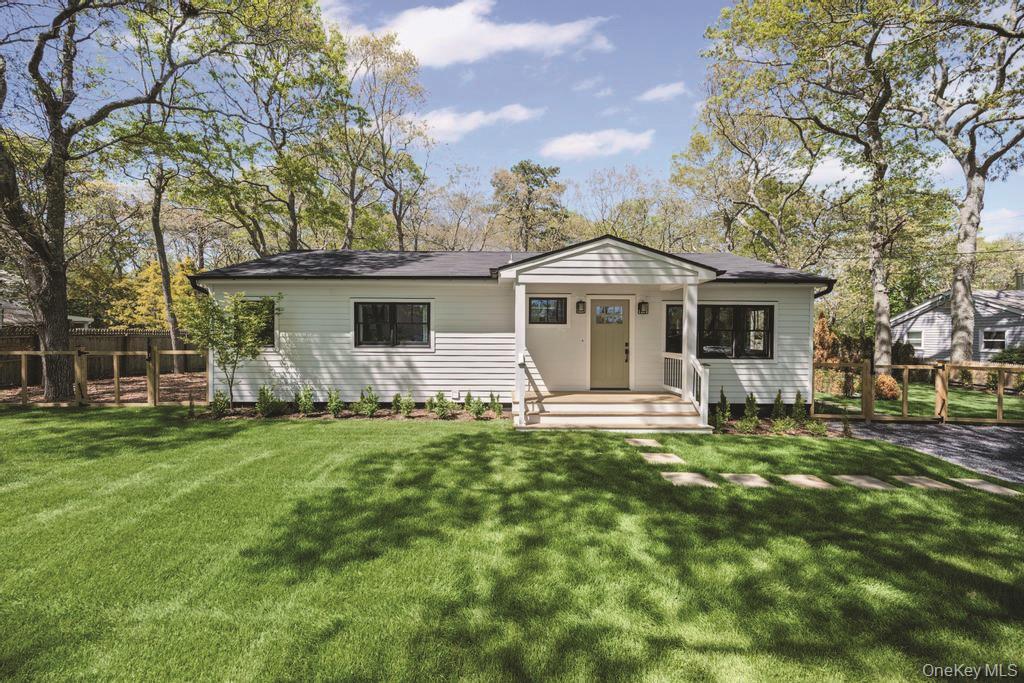 10 Shinnecock Lane, Hampton Bays, NY 11946