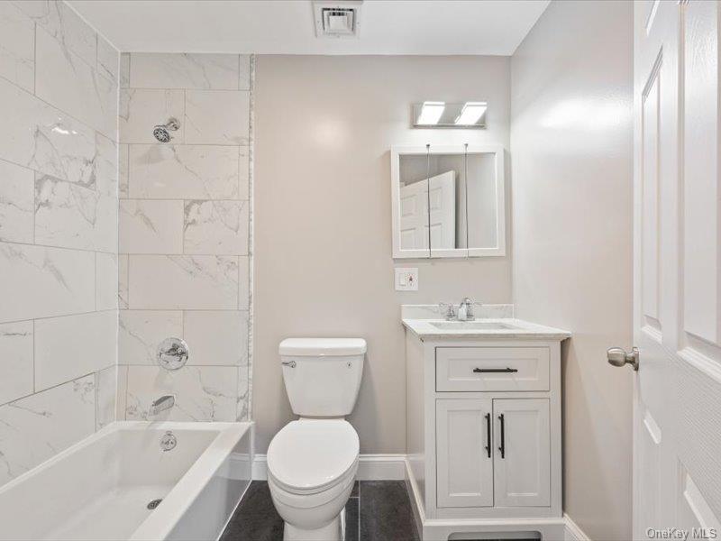 6 Winnetou Road, White Plains, NY 10603