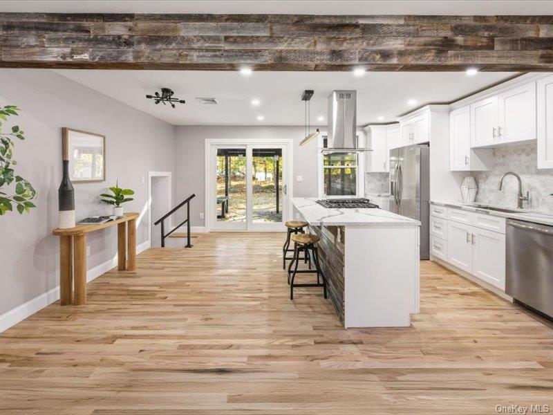 6 Winnetou Road, White Plains, NY 10603