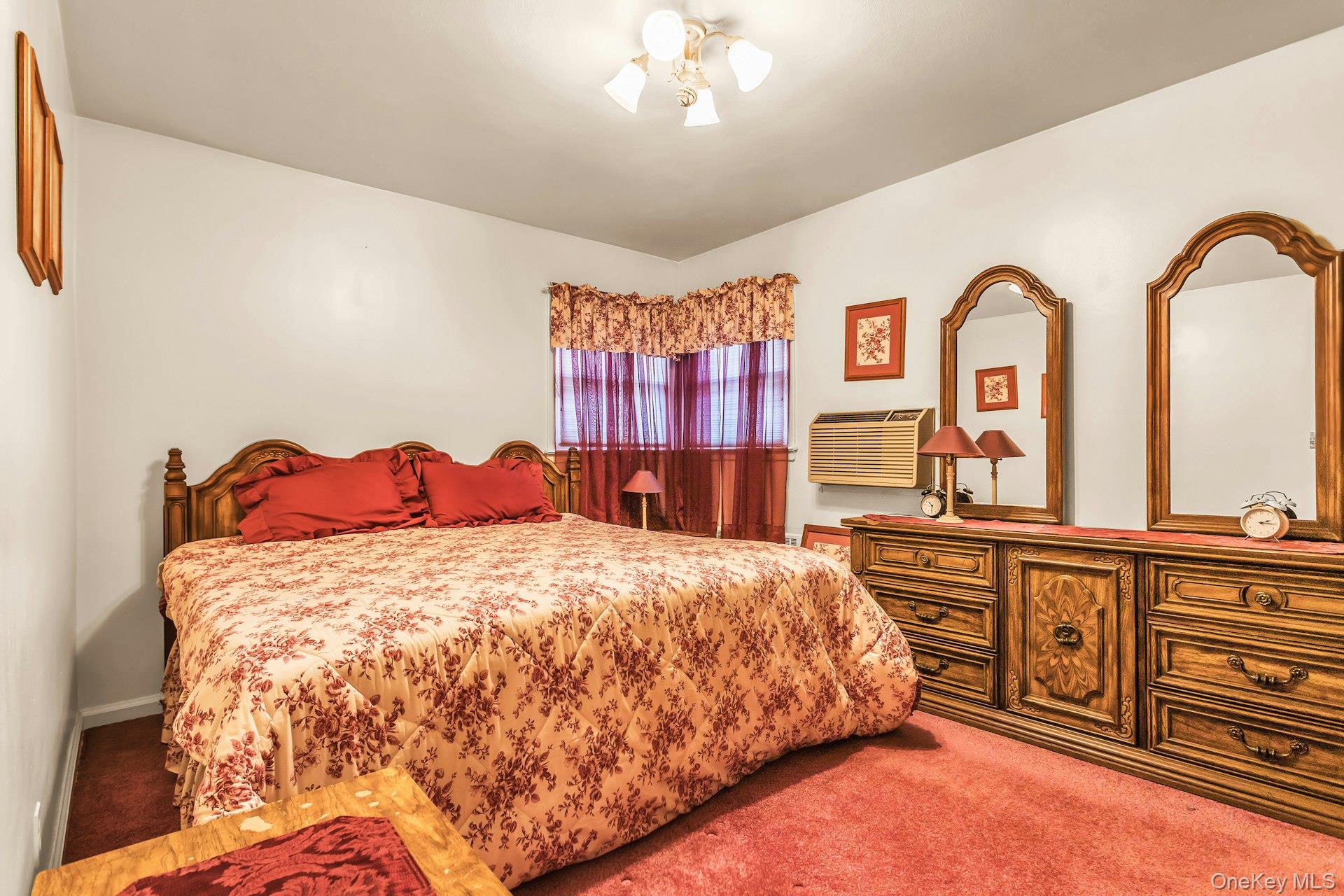 946 Bard Road, Westbury, NY 11590