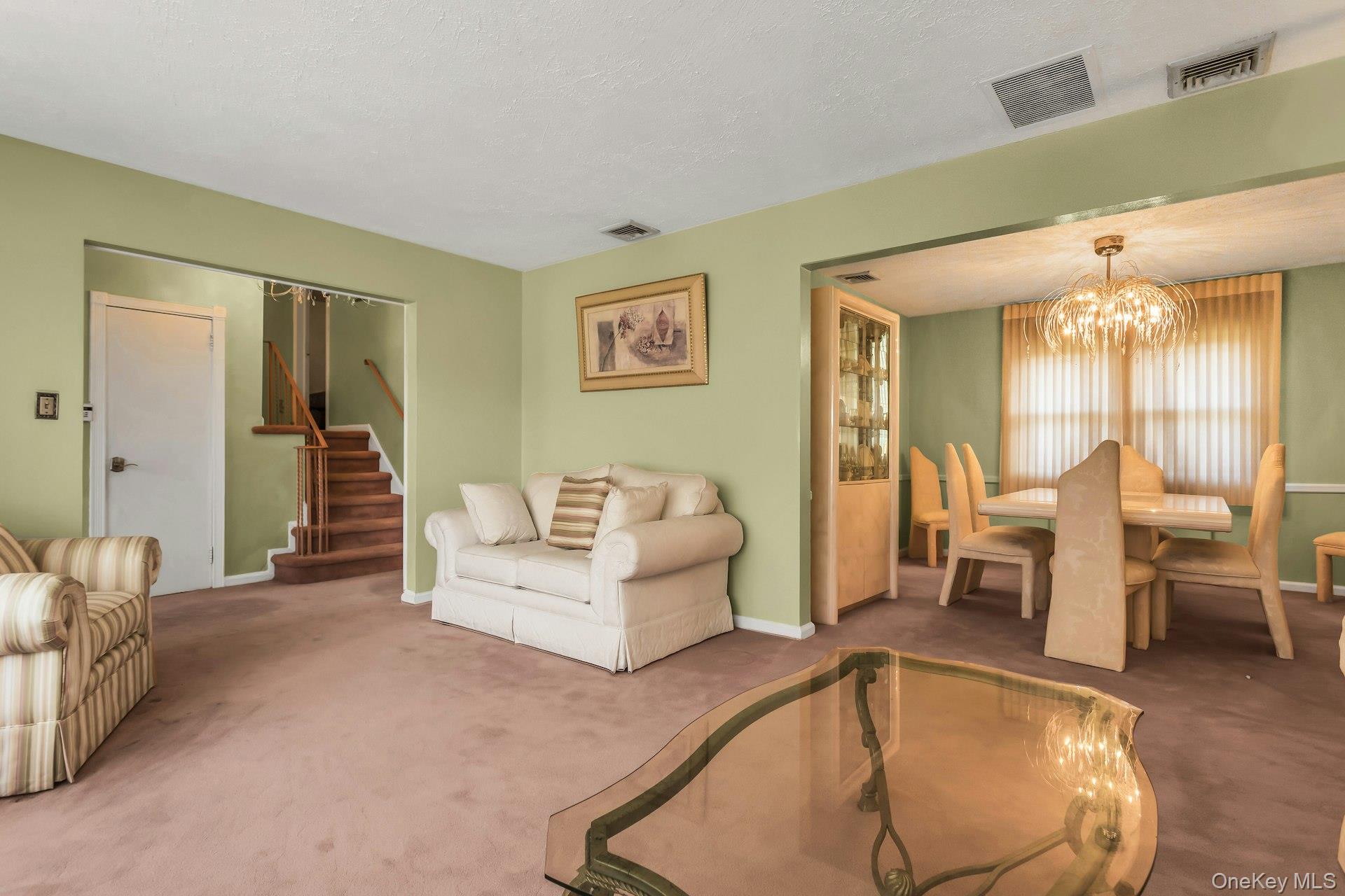 946 Bard Road, Westbury, NY 11590