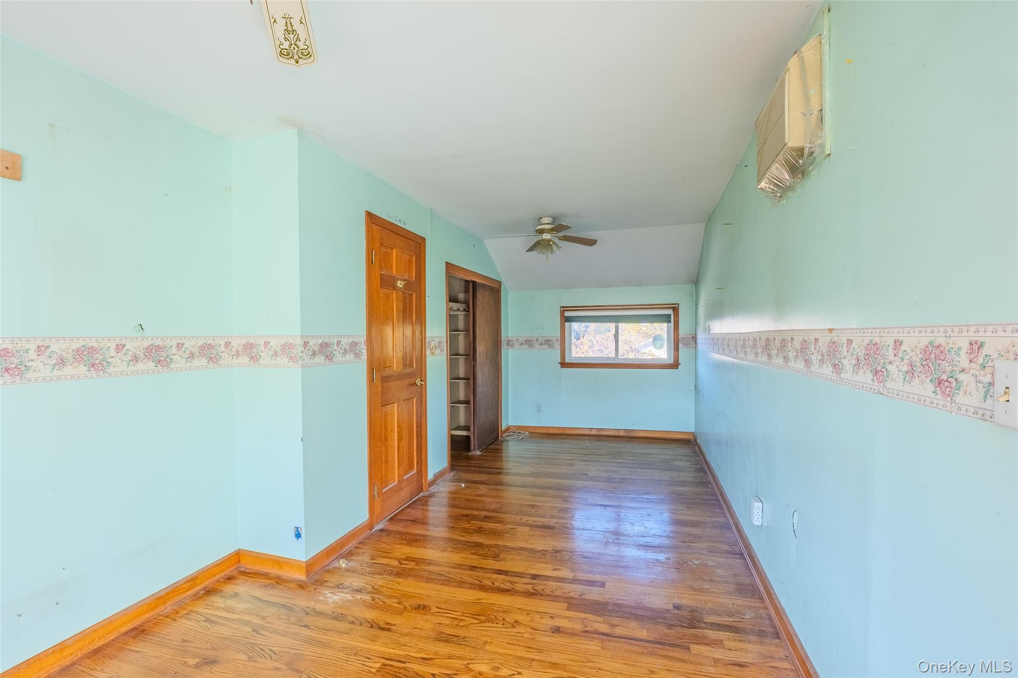 17 Andrew Avenue, Islip Terrace, NY 11752