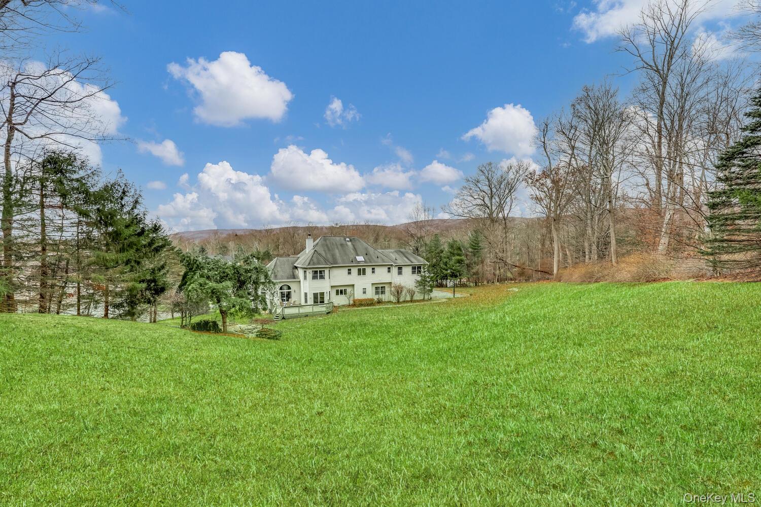 22 Golden Road, Suffern, NY 10901