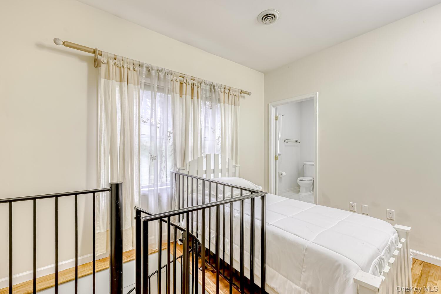 22 Golden Road, Suffern, NY 10901